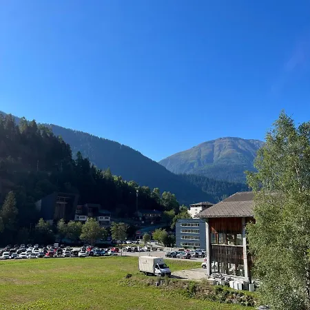Ferienwohnung - 100M Von Der Talstation Aletsch Bahnen Und Bahnhof Fiesch, Beste Ausgangslage Exterior photo